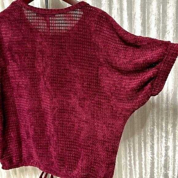 Lavender Sky brand Women’s Pullover Short Sleeve Sweater Burgundy Small NWOT - Picture 3 of 5